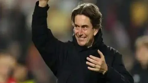 王曼昱决战孙颖莎不留后路，力避陈梦厄运，直面决赛争议漩涡